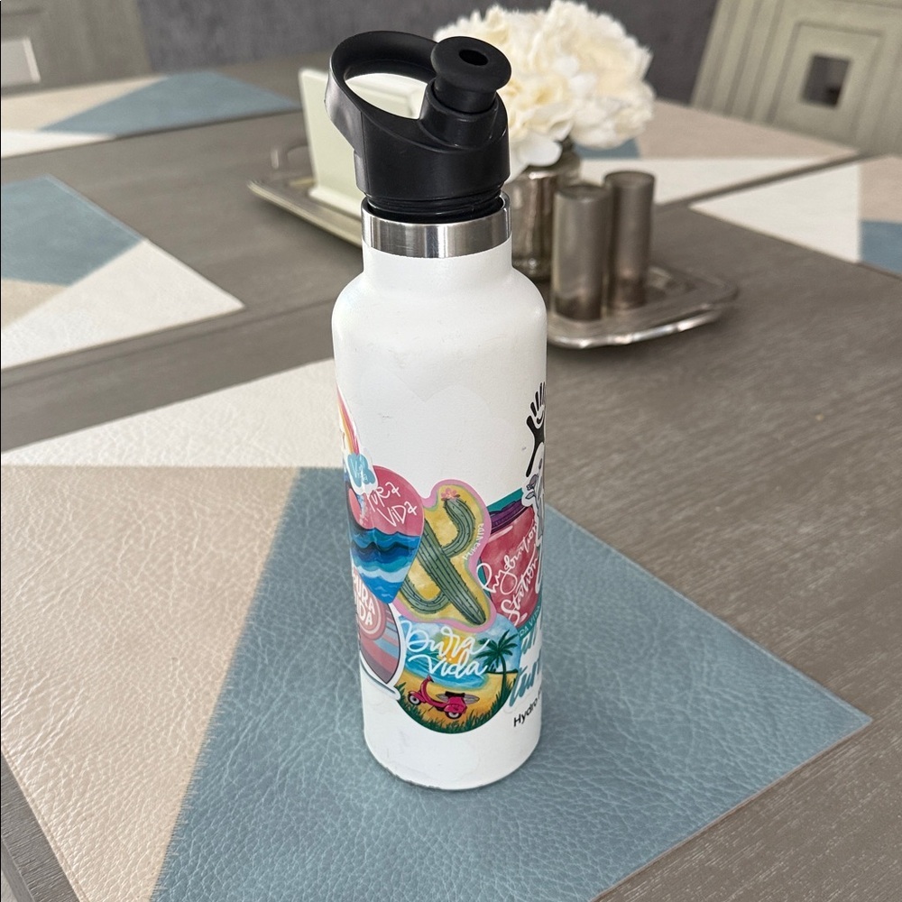 21 oz White Hydro Flask with Pura Vida stickers & 3 caps